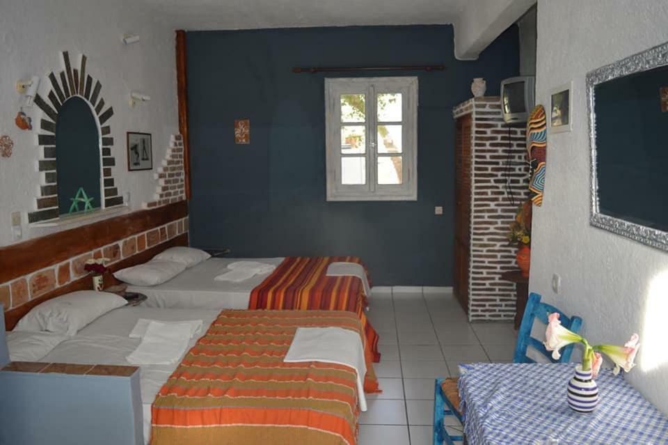 Aposperitis Rooms & Apartments Kini Ngoại thất bức ảnh